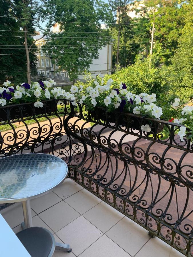 Celebrity Vila Kamianets-Podilskyi Exterior foto