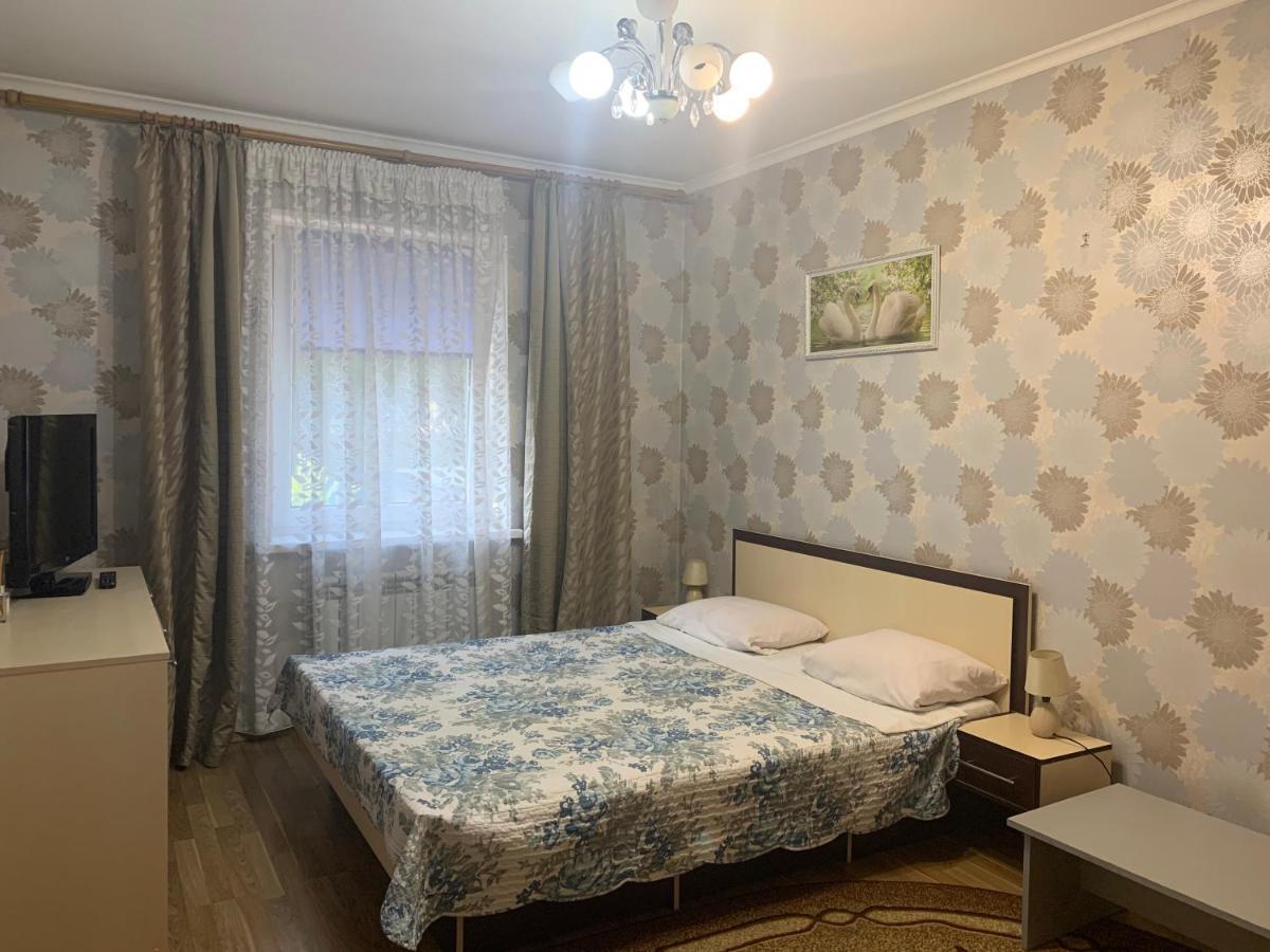 Celebrity Vila Kamianets-Podilskyi Exterior foto