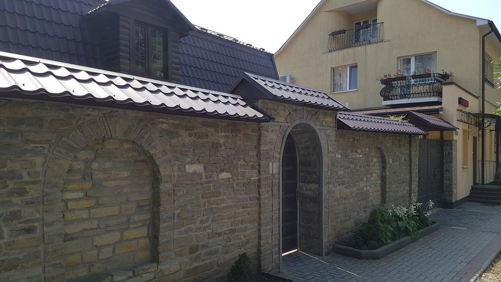 Celebrity Vila Kamianets-Podilskyi Exterior foto